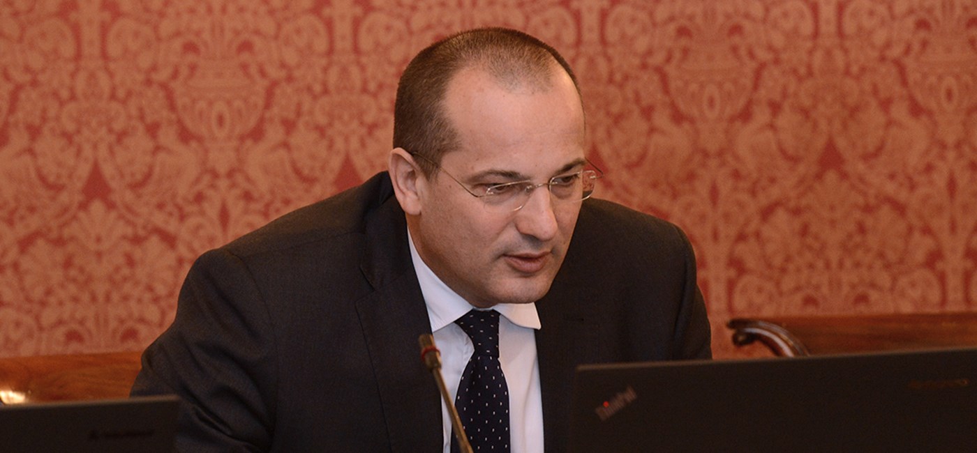 Government endorse bill to lower default interest